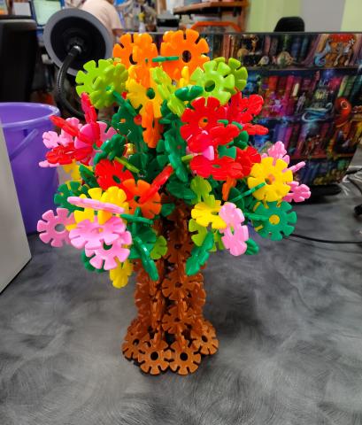 colorful tree made from circular disks with notches (called brainflakes)